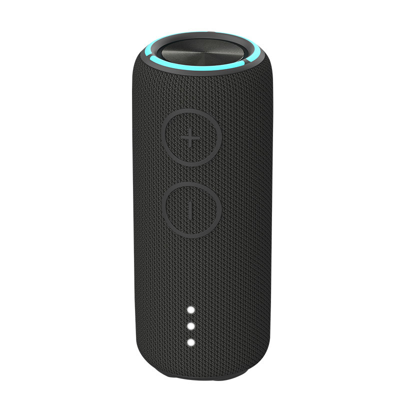 D7.8*H18.8 Cm Bluetooth Außenlautsprecher 3.7v 3600mah Batteriekapazität im Garten