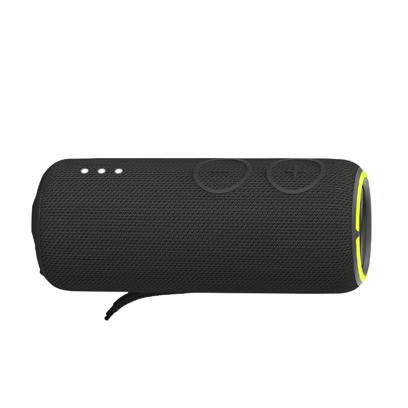 D7.8*H18.8 Cm Bluetooth Außenlautsprecher 3.7v 3600mah Batteriekapazität im Garten